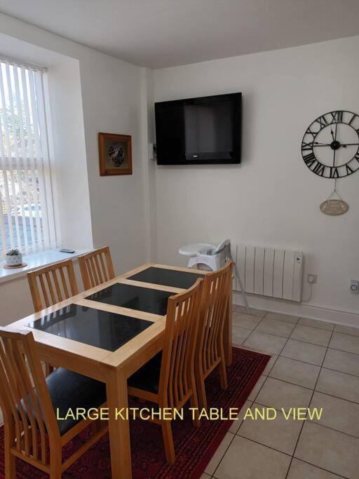 Harlech/Huge Three Bedroom/Best Location 란베드르 외부 사진